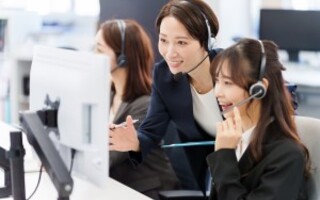 ヘルプデスク業務効率化の進め方｜問い合わせを減らし対応スピードを高める7つの方法