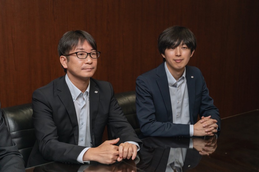 株式会社パトライト担当者へのインタビューの様子